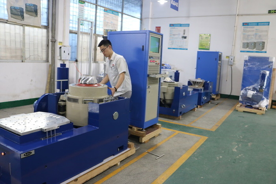 Sine Random Electrodynamic Vibration Shaker Untuk Uji Keandalan Paket Baterai