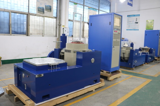 XYZ Axis Bangku Uji Getaran Frekuensi Tinggi Untuk Komponen Elektronik