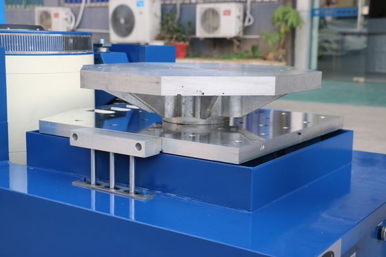 XYZ Axis Bangku Uji Getaran Frekuensi Tinggi Untuk Komponen Elektronik