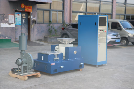 Perangkat pengendalian komputer Baterai elektromagnetik Percobaan tabel getaran untuk mobil