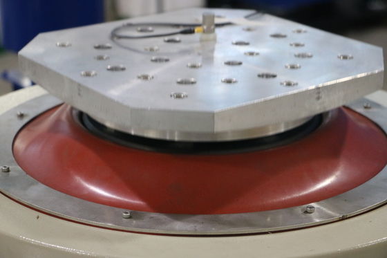 Penggetar Getaran Elektrodinamik Frekuensi Tinggi Vertikal untuk Pengujian Getaran Plastik