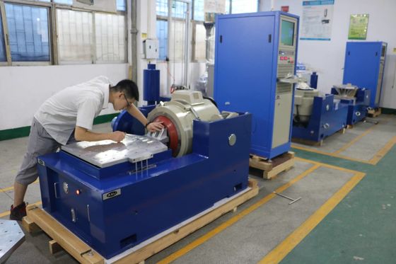 Sistem Shaker Getaran Kapasitas Tinggi dengan beban maksimum 300 kilogram dan bobot kumparan bergerak 30 kilogram untuk pengujian getaran yang komprehensif
