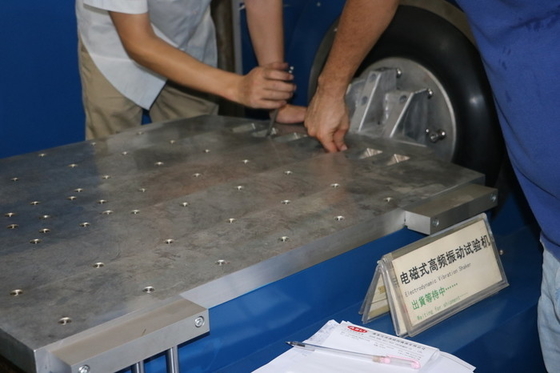 Pengocok Getaran Frekuensi Tinggi untuk Suku Cadang Mobil Memenuhi ISO 13355, ISTA 3A Dan ISTA 6- Amazon