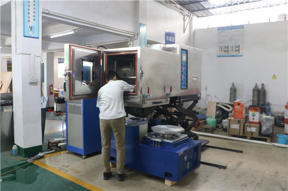 Suhu Kelembaban Gabungan Sistem Pengocok Getaran Elektrodinamik untuk PCB Elektronik