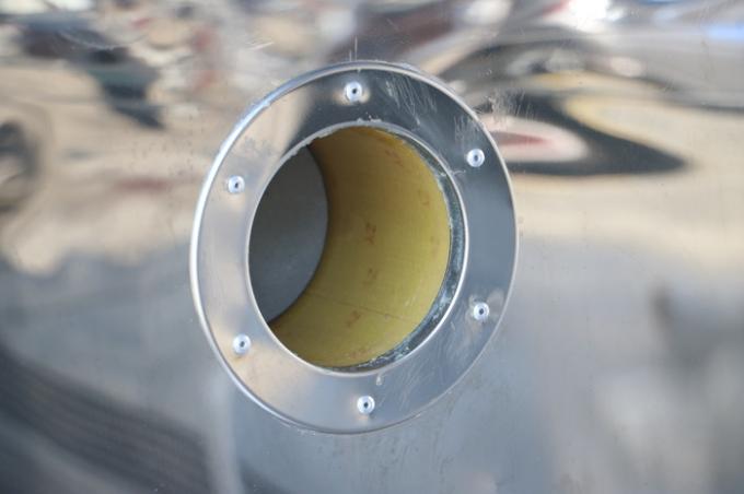 Berjalan di Ruang Uji Kelembaban Suhu Lingkungan 5